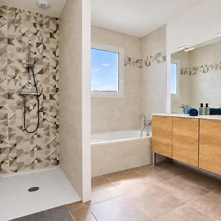 L'anatolé - Maison Neuve- Spa-clim - Vue Campagne - 6 Personnes *